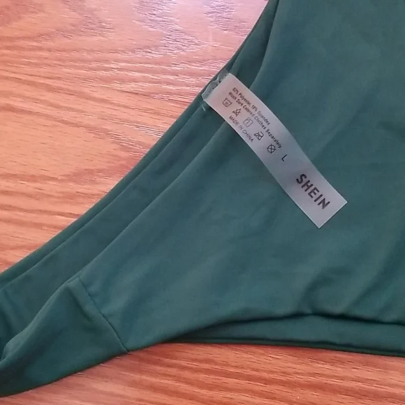 Shein bikini lg 2‎ bottoms 1 top - Picture 4 of 9